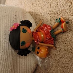 Lalaloopsy Hawaiian doll w/pineapple